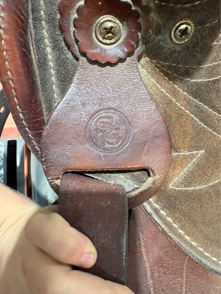 Western saddle - photo 4
