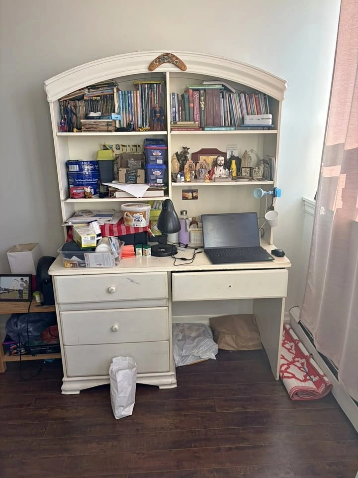 White Desk with Hutch and Drawers