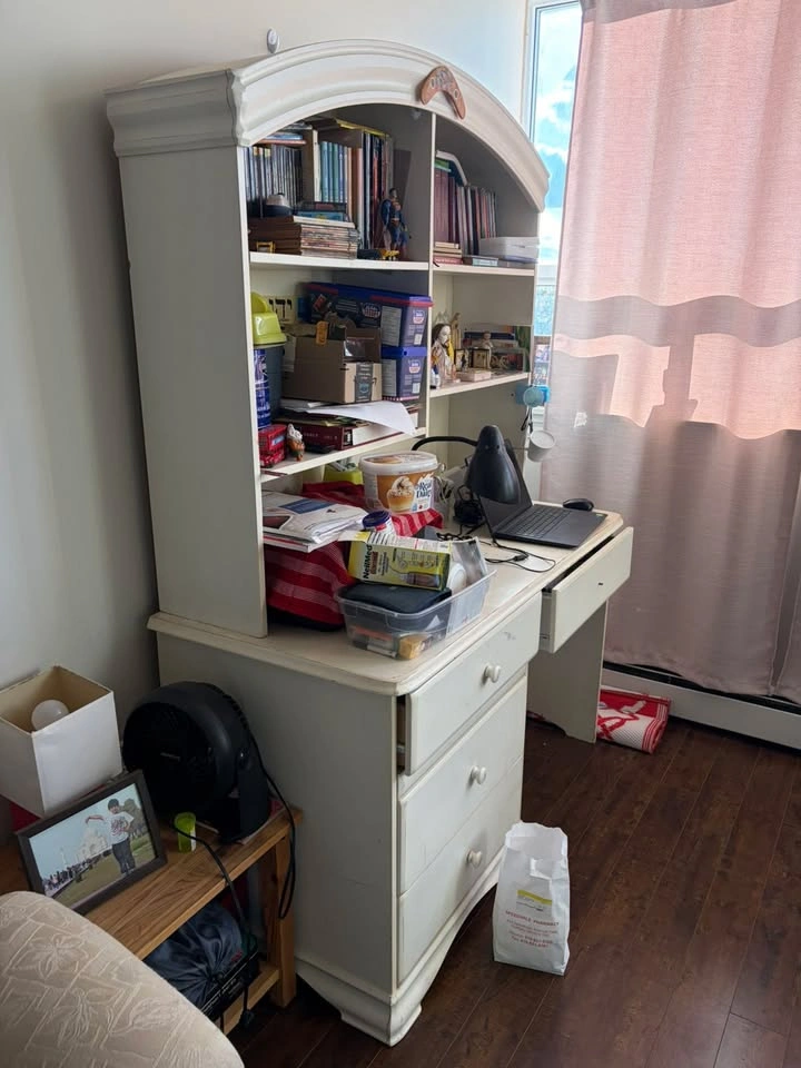 White Desk with Hutch and Drawers - photo 2