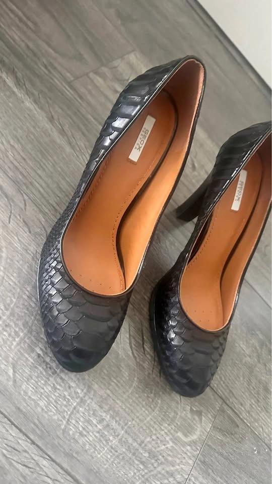 Geox Black Snakeskin-Embossed Platform Pumps