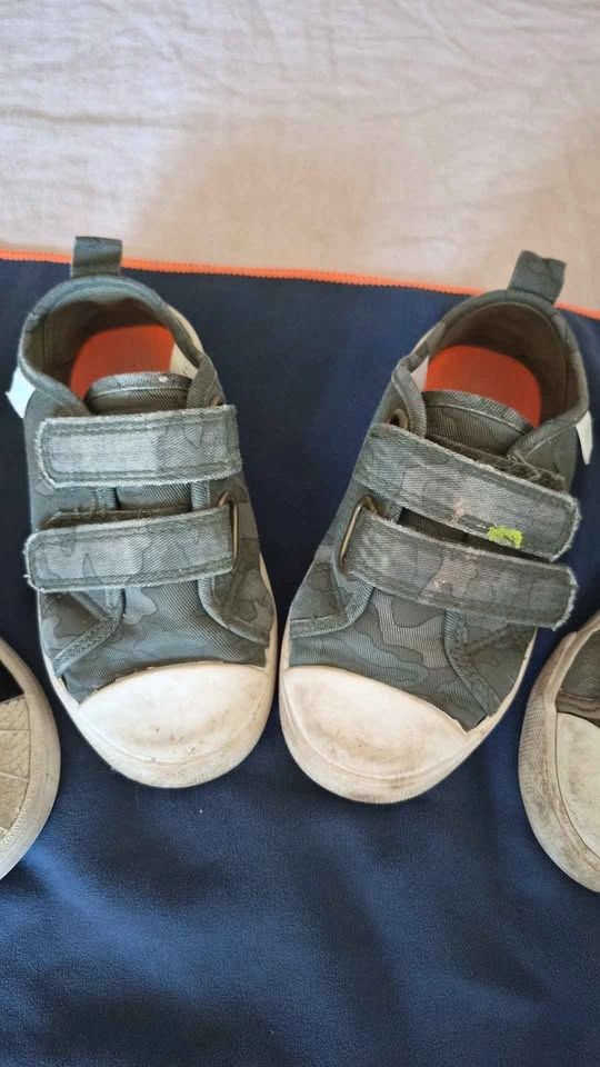Toddler Shoe Bundle - Adidas, OshKosh, Joe Fresh - photo 3