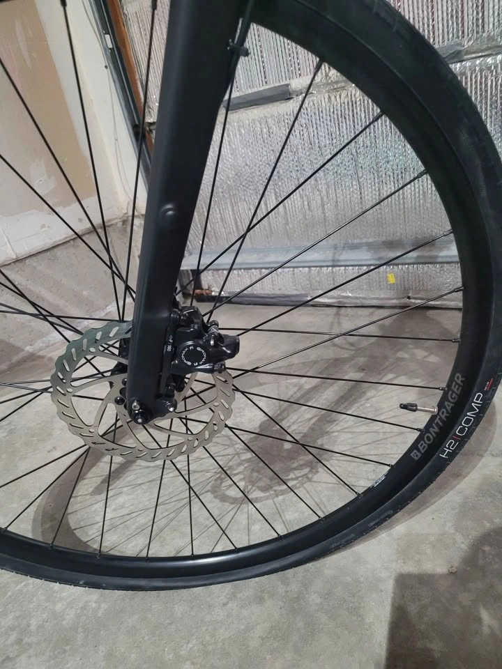 Trek FX3 Hybrid bike XL frame - photo 3