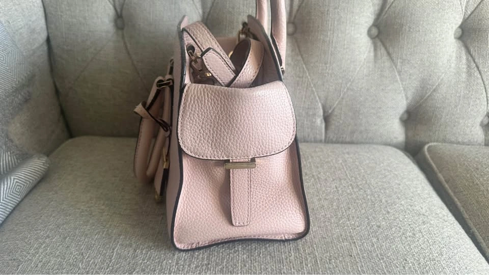 Michael Kors Medium Messenger Bag - photo 2