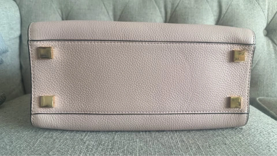Michael Kors Medium Messenger Bag - photo 4