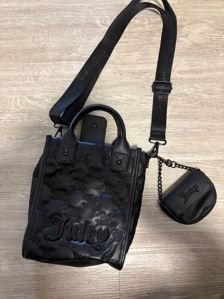Juicy couture black purse with a change purse - photo 2