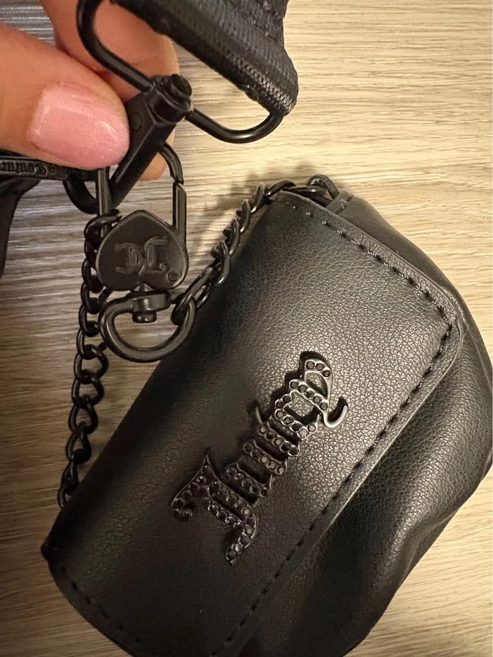 Juicy couture black purse with a change purse - photo 4