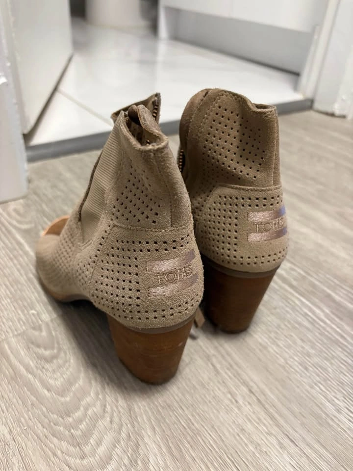 Toms heels/boots with open toe (size 7) - photo 2