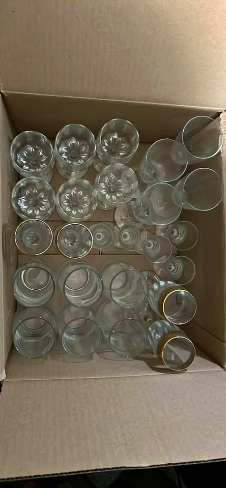 Assorted Glassware Set