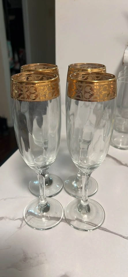 Assorted Glassware Set - photo 3