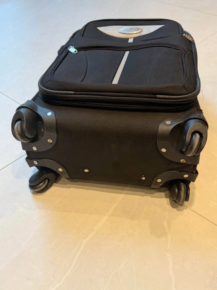 Air Express Carry-on Luggage - photo 4