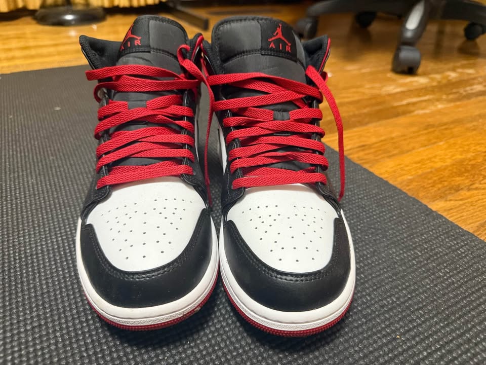 Nike Air Jordan 1 Mid SIZE 10 - photo 2