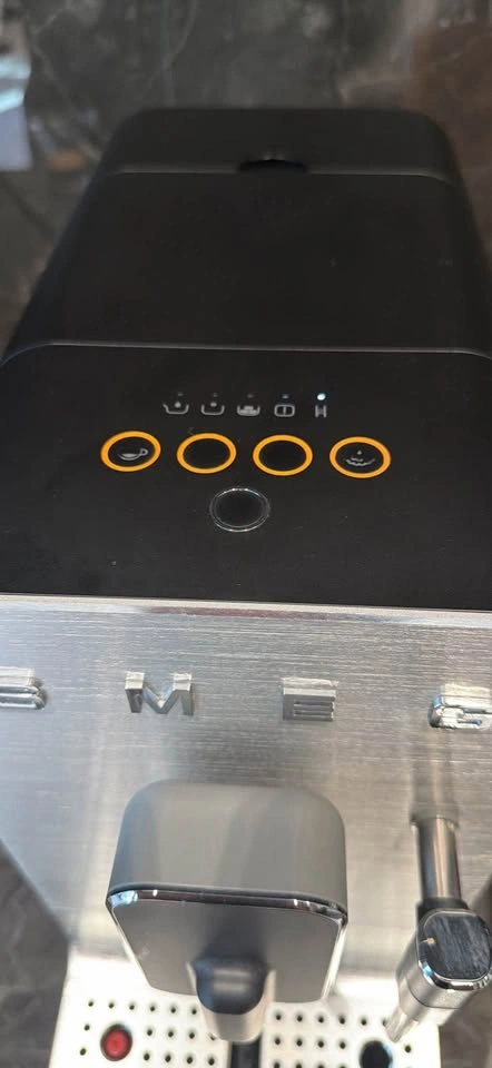SMEG Automatic Espresso Machine with Grinder & Steam Wand - photo 3