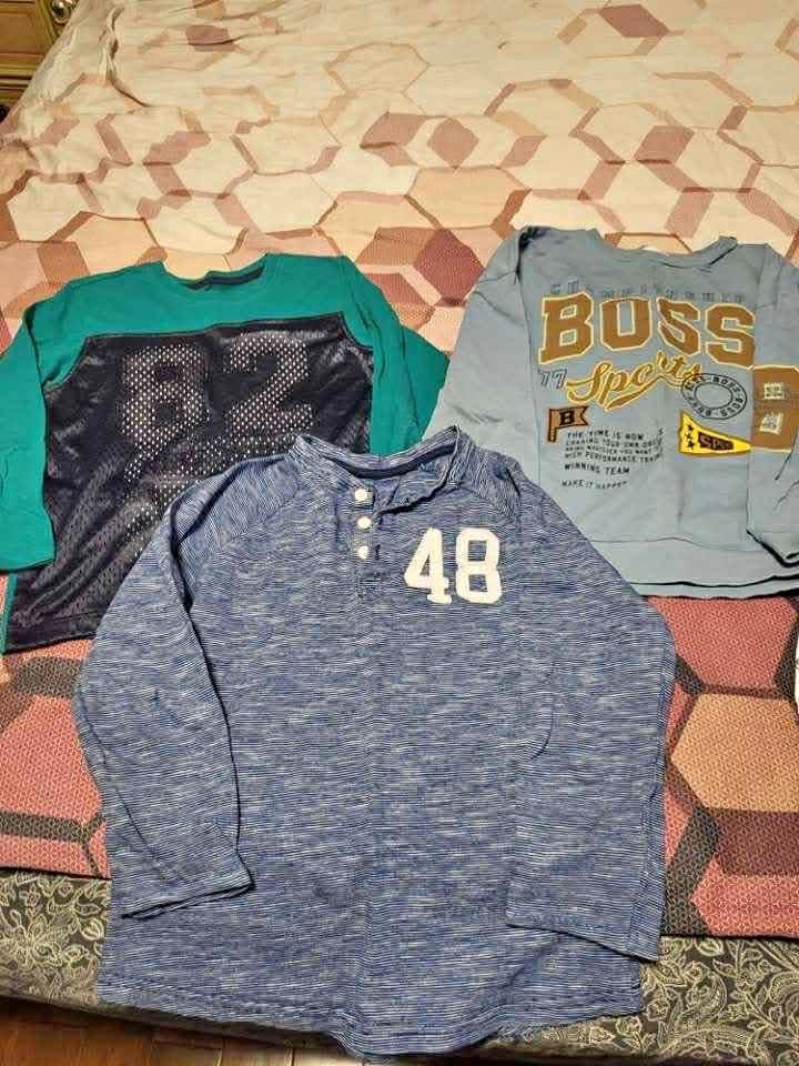 Boys tops