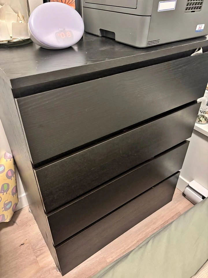 Dresser