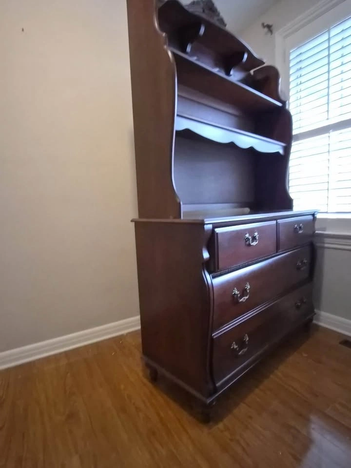 Beautiful vintage dark-wood dresser with removable hutch - photo 2