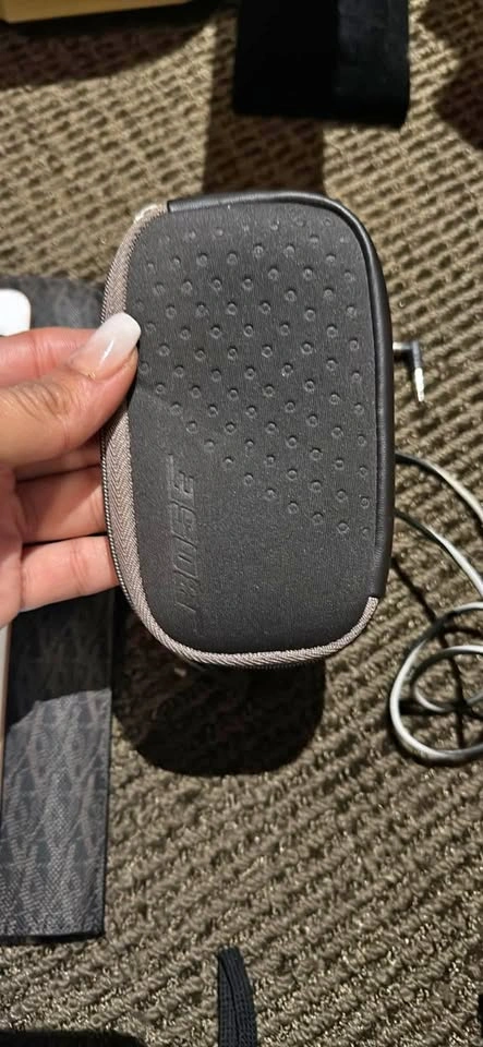 Bose in-ear headphones with carrying case