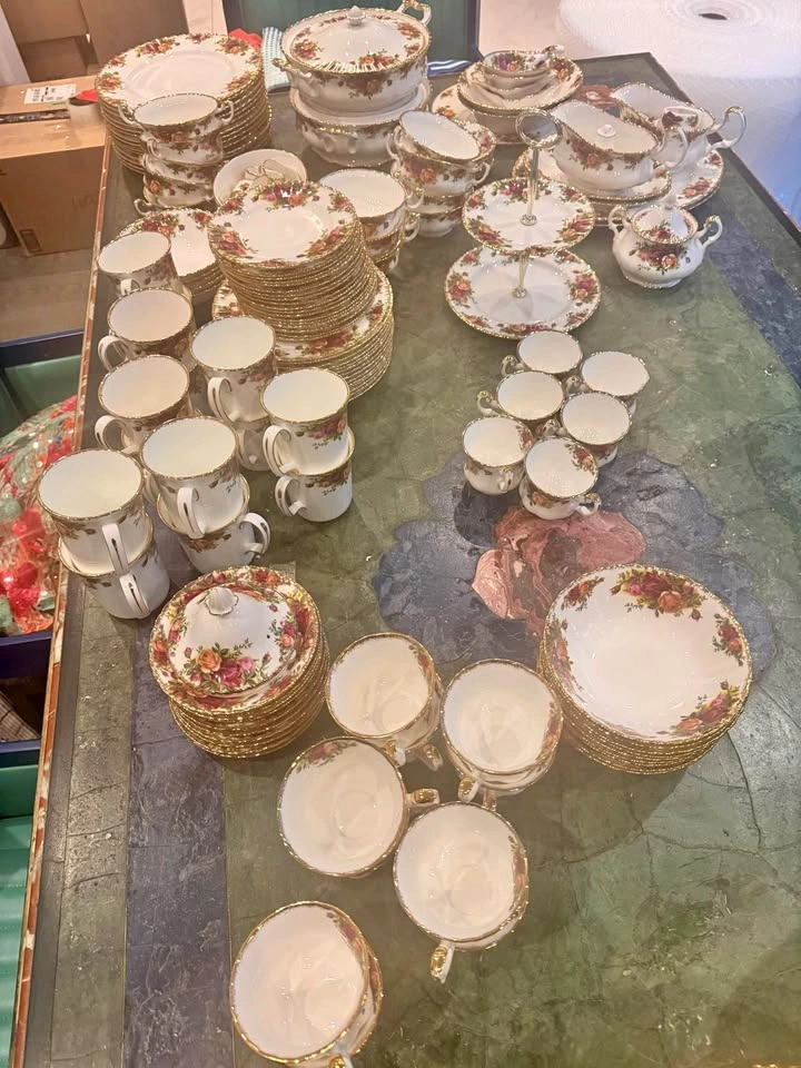 Royal Albert Old Country Roses – Large Collection – Full Lot Onl