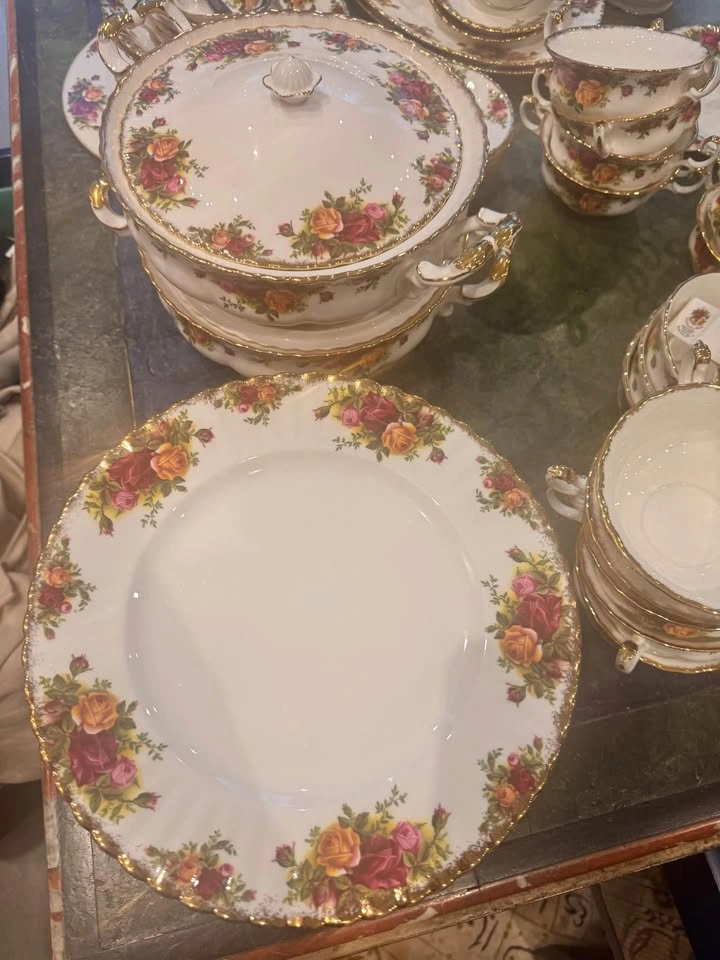 Royal Albert Old Country Roses – Large Collection – Full Lot Onl - photo 5