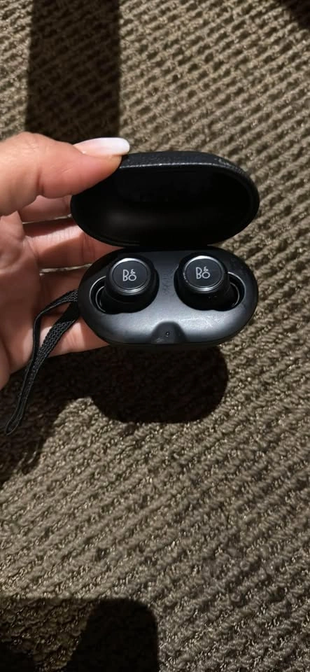 Bang & Olufsen B&O Wireless Earbuds with Charging Case - photo 3