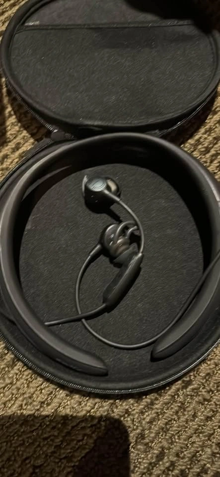 Bose QuietControl 30 QC30 – Wireless Noise Cancelling Earphones - photo 4