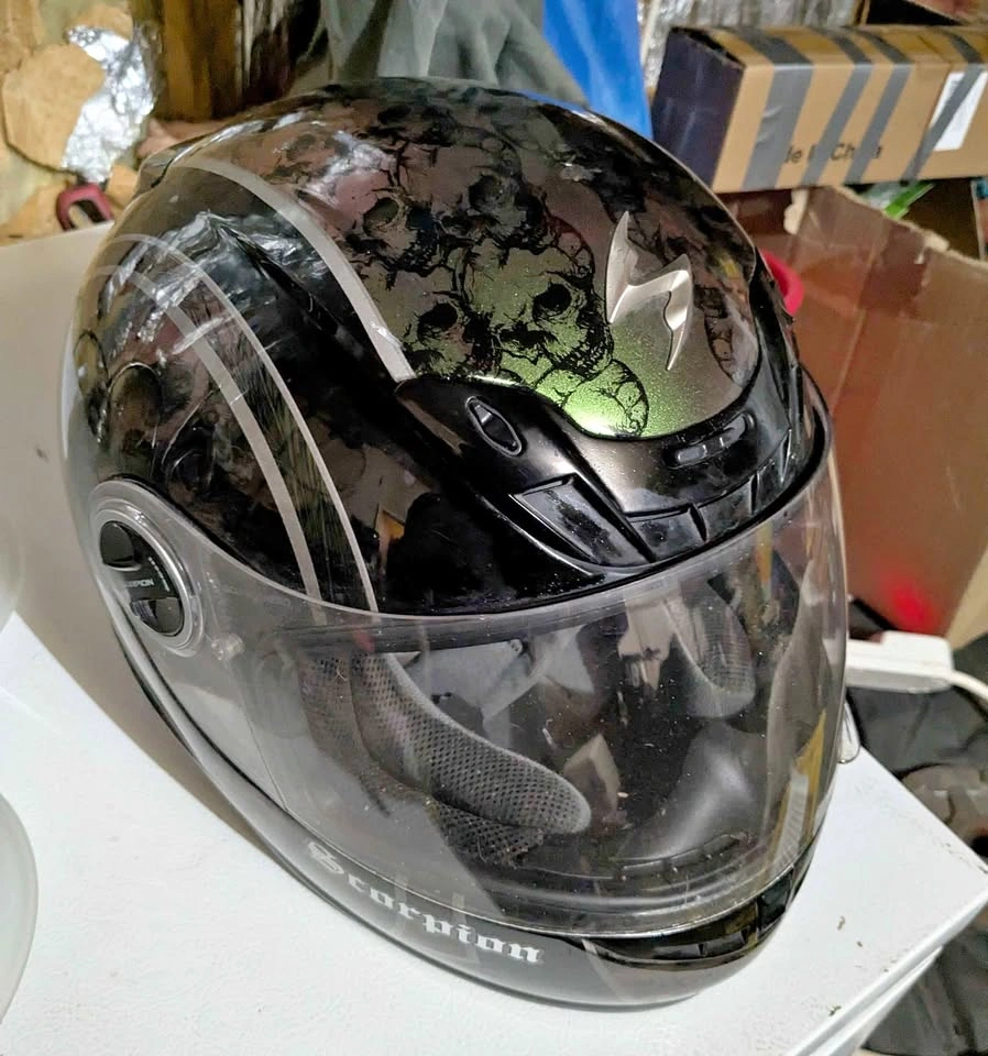 Scorpion EXO-400 Skullbucket Motorcycle Helmet small/medium