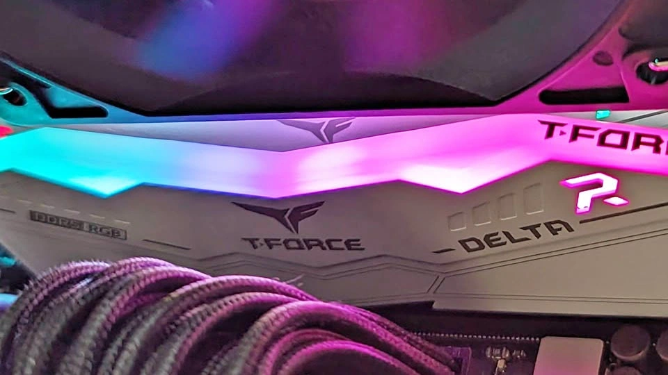 Teamgroup T-Force Delta RGB DDR5 RAM 16GB (1x16GB)