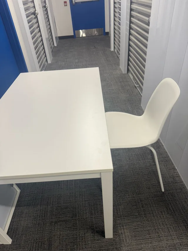 Set of 5 IKEA White Dining Chairs – Molded Seat image indicator(3)