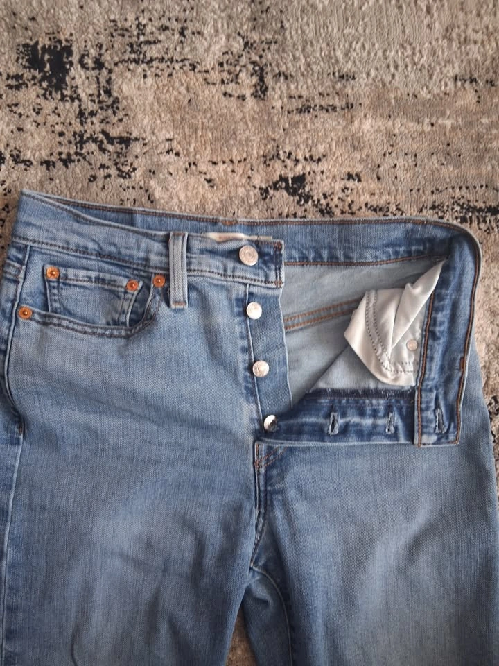 Levi's Women's high-rise straight-leg jeans - photo 3