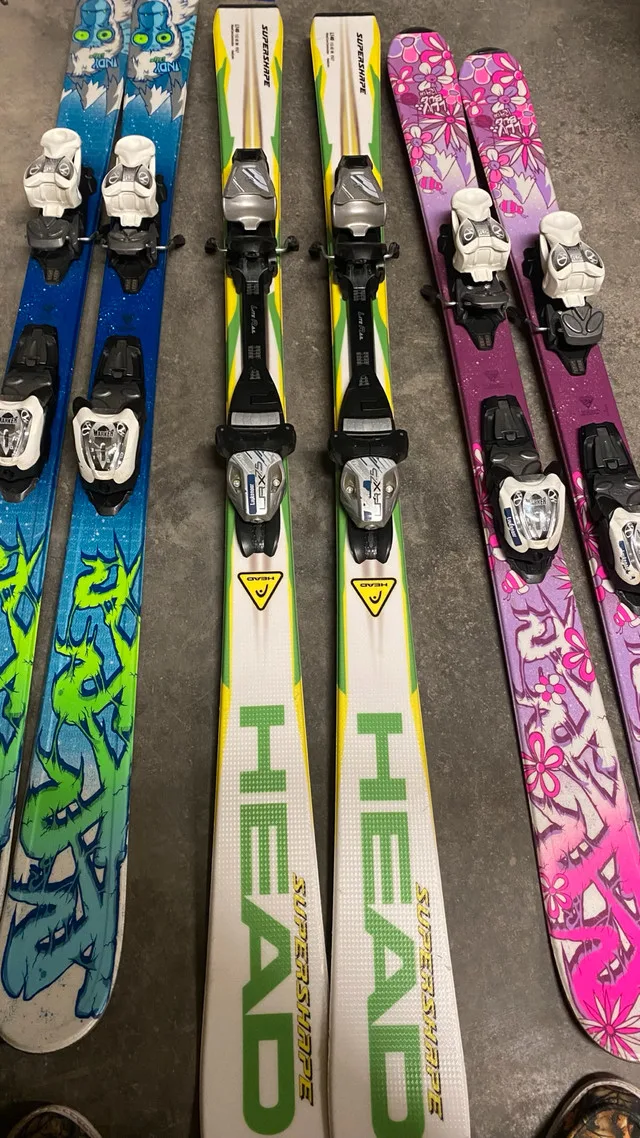 Junior and adult skis image indicator(3)