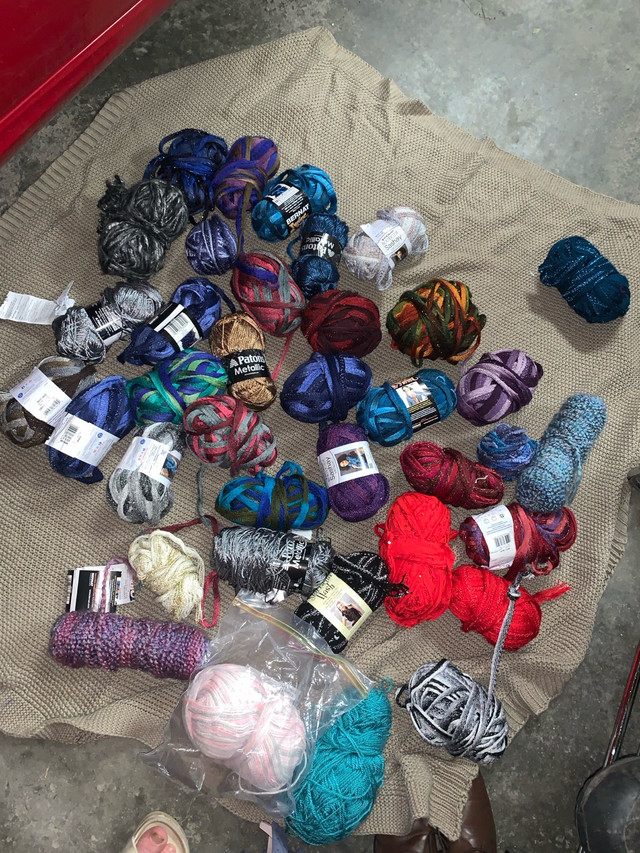Knitting yarn - photo 2