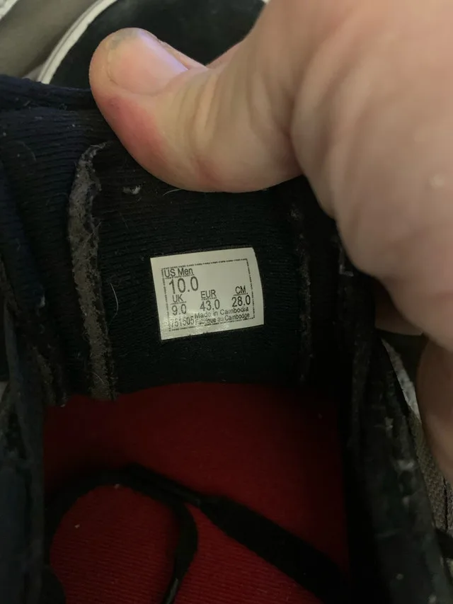 VANS MENS SIZE 10 image indicator(2)