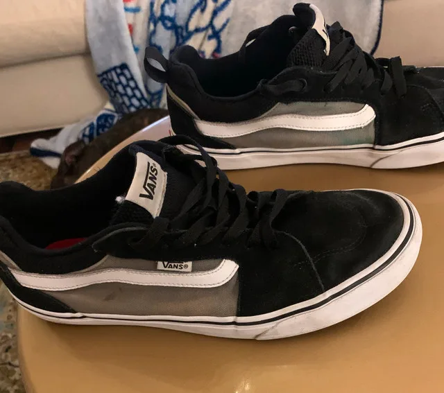 VANS MENS SIZE 10 image indicator(3)