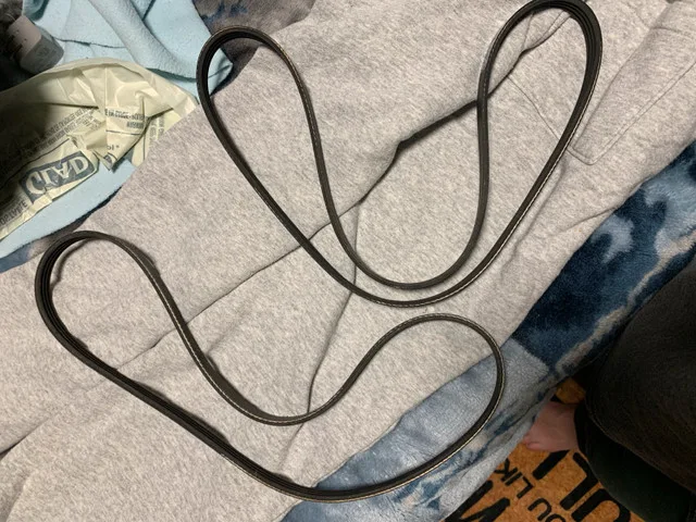 Vehicle engine belts