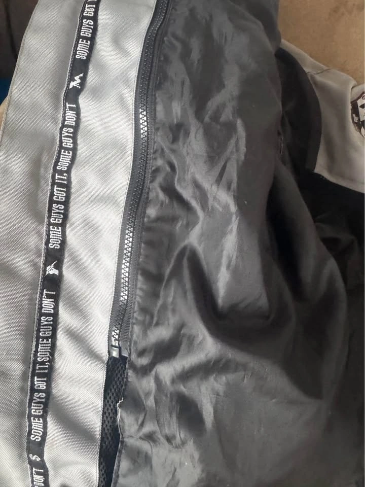 Suzuki gsxr motorcycle jacket - photo 2