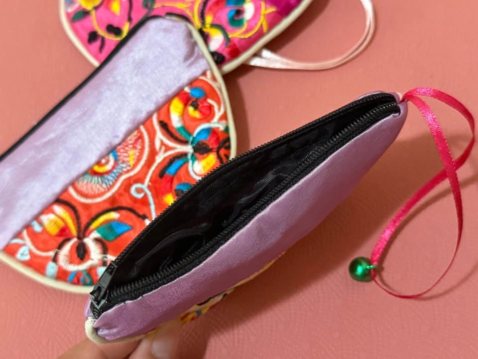Silk Coin Purse Embroidery Jewelry Bag - photo 2