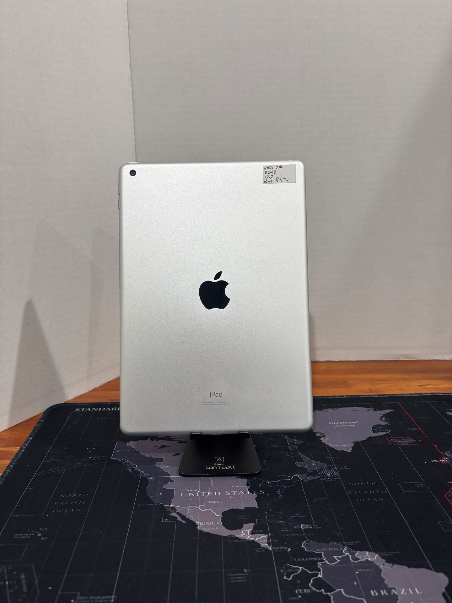 Apple iPad 7 32GB -Bad Front Camera - photo 4