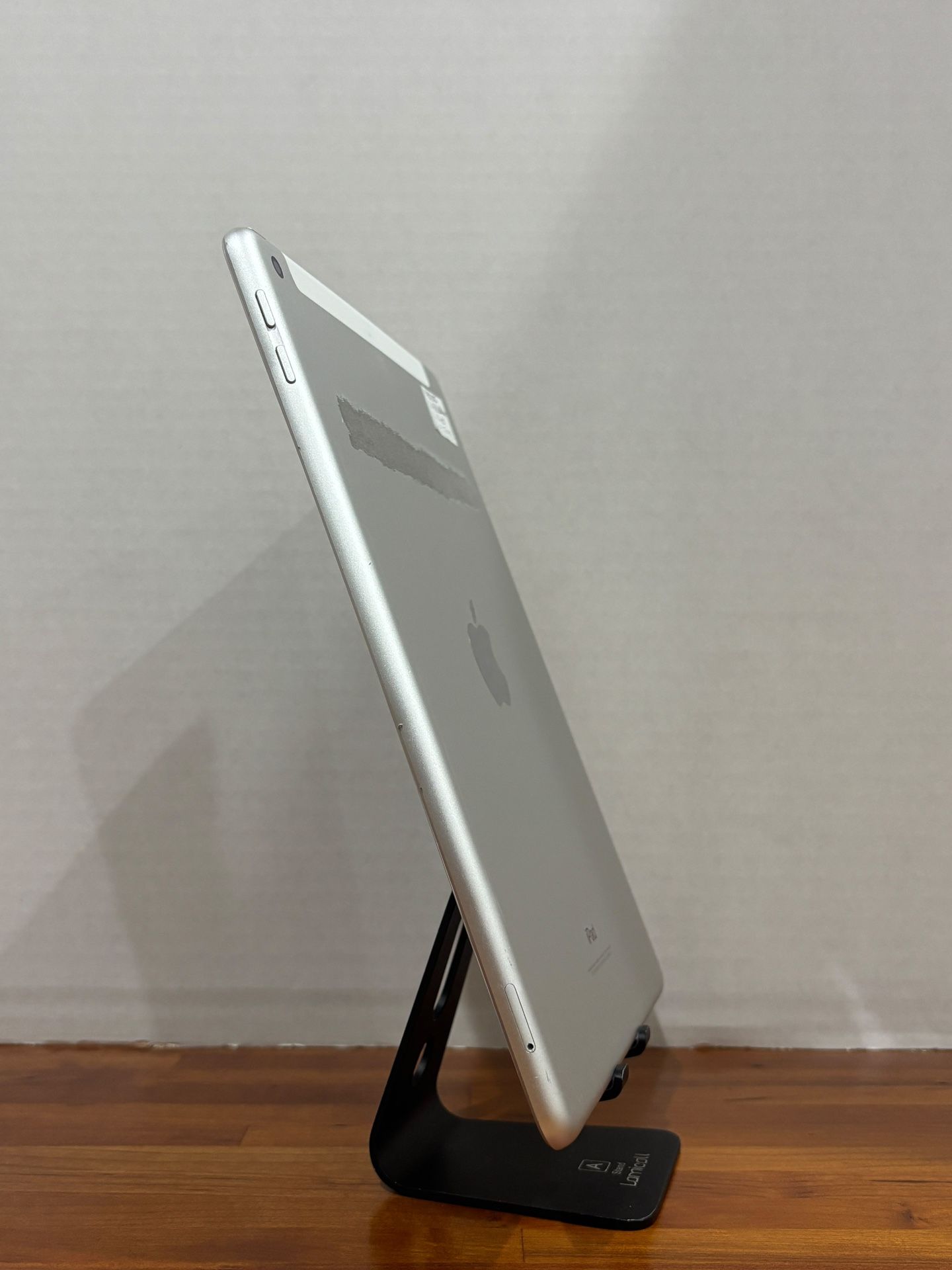 Apple ipad 5 32GB Cellular Unlocked IOS 16 Fully Functional - photo 5