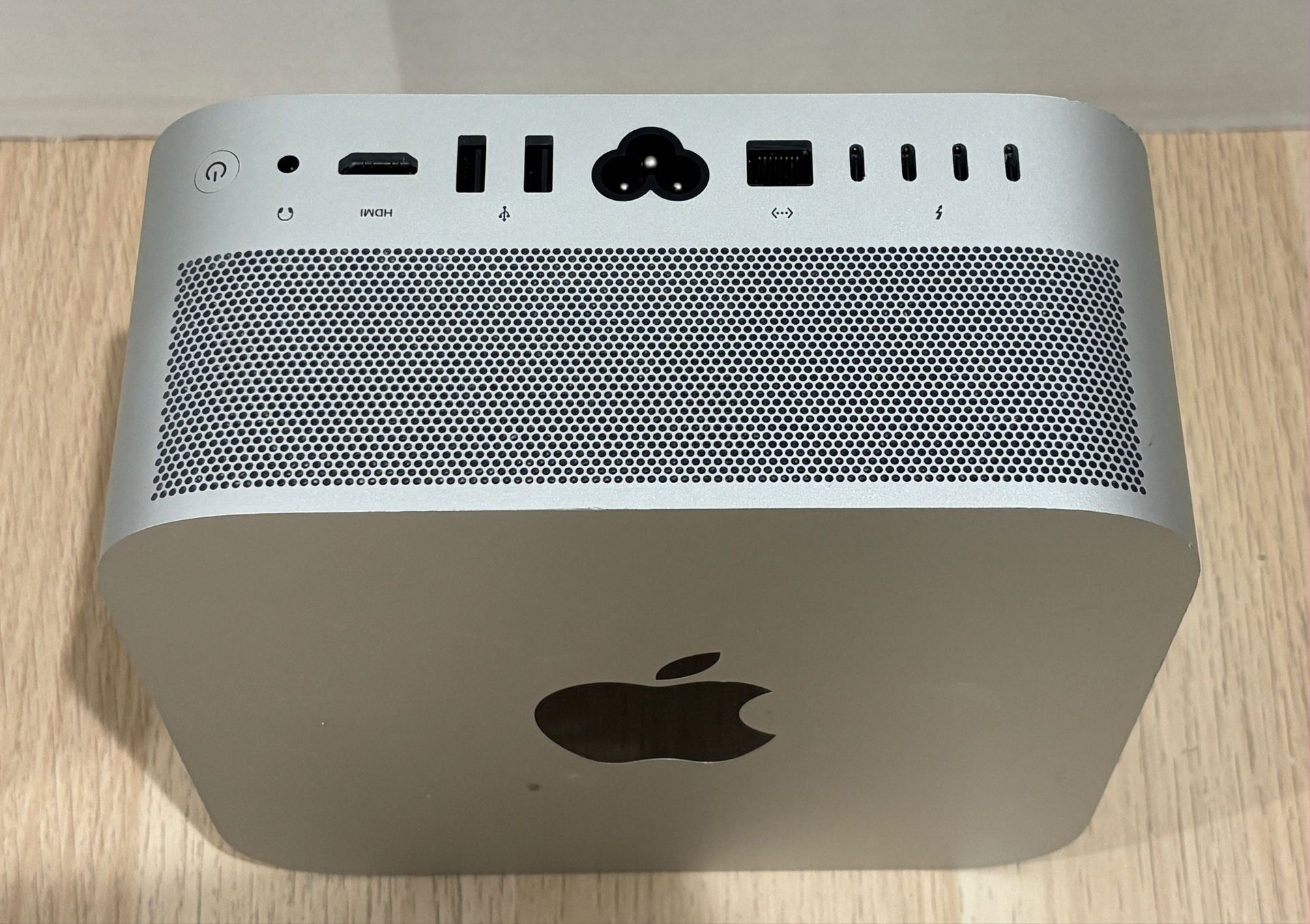 Apple Mac Studio M2 Max 32GB RAM 1TB SSD - photo 4