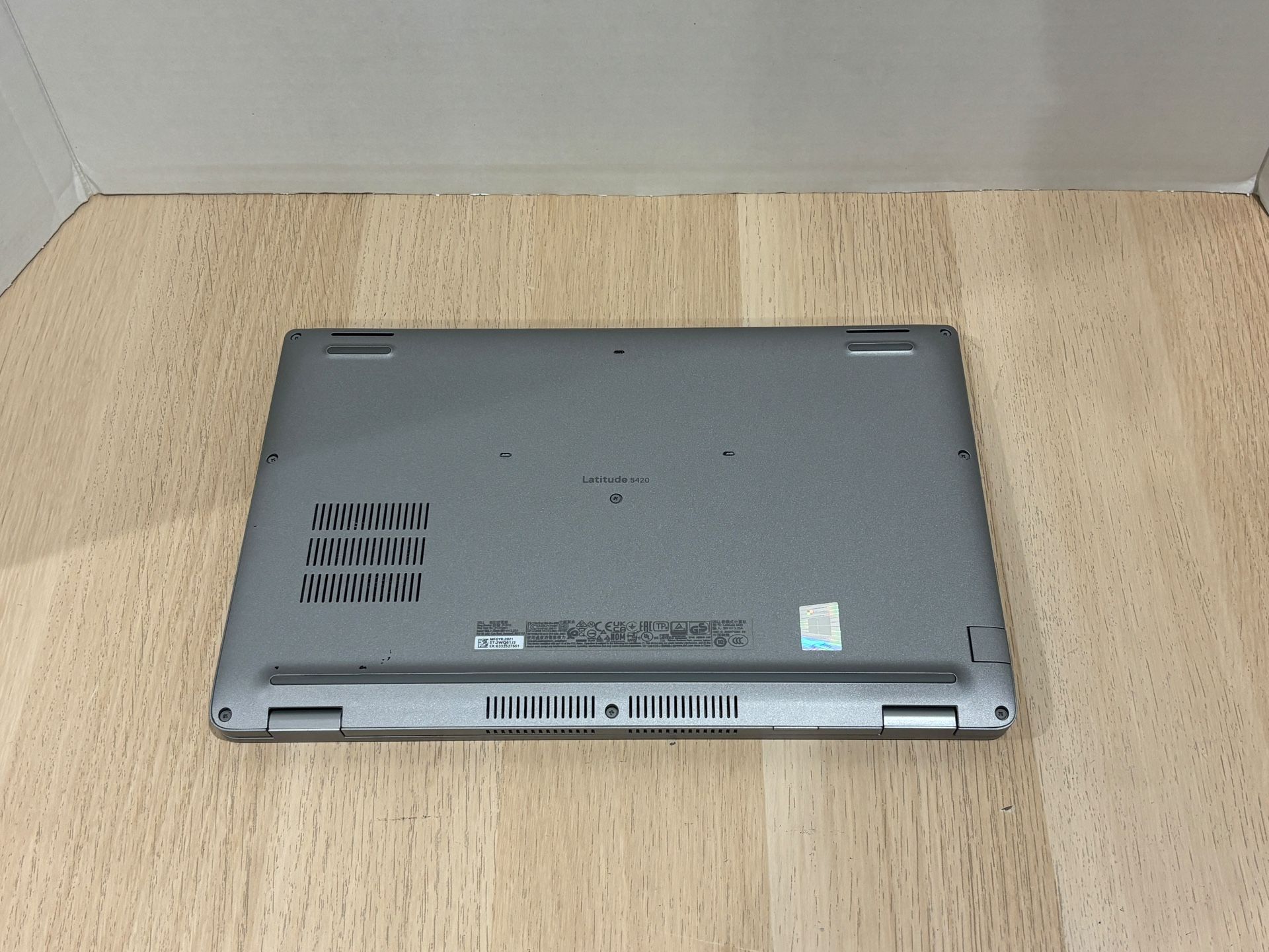 DELL LATITUDE 5420 14” Core i7-1165G7 16GB RAM 256GB SSD - photo 2