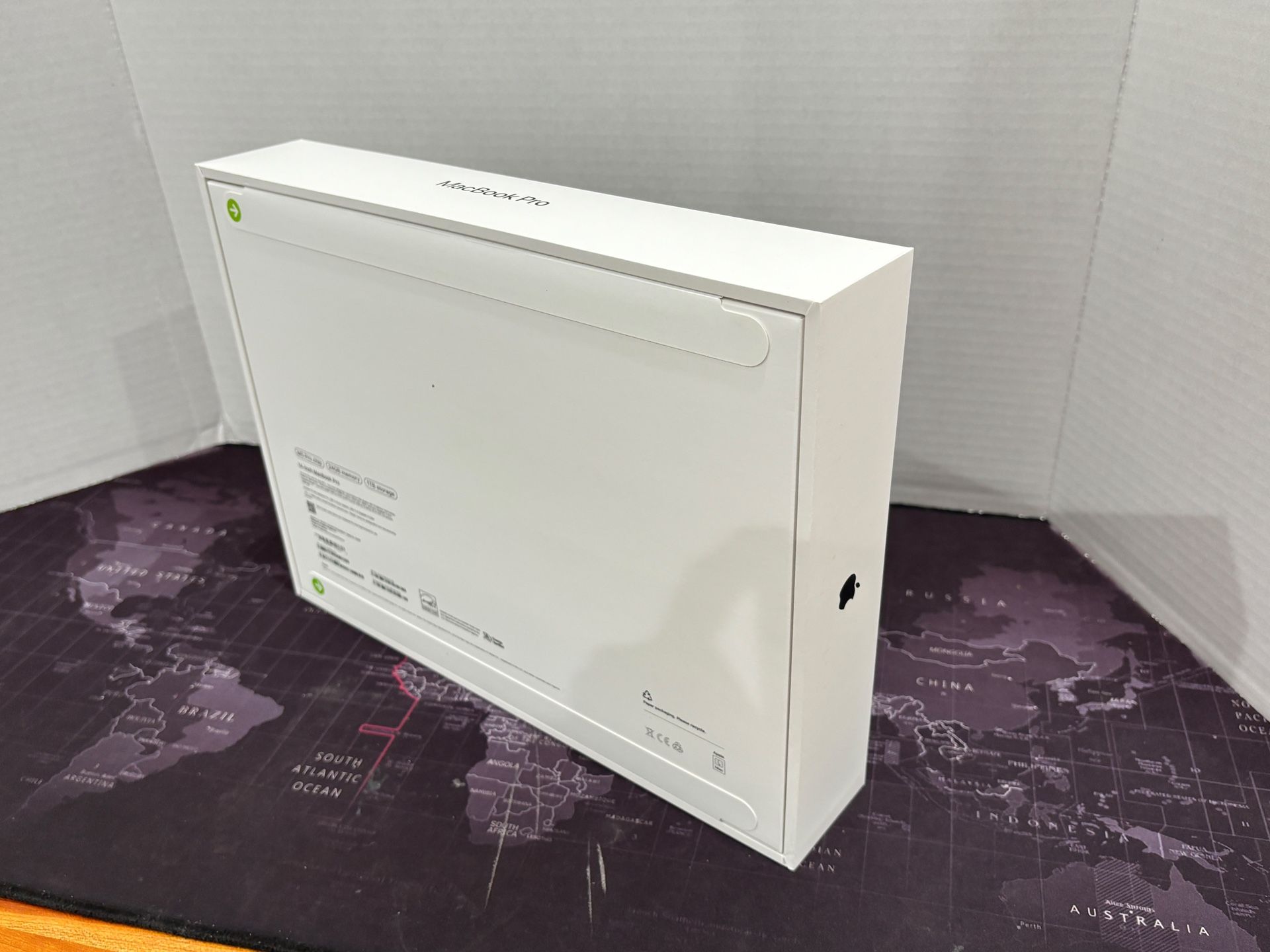 Apple Macbook Pro (M5 PRO) 24GB RAM 1TB SSD New Sealed - photo 5