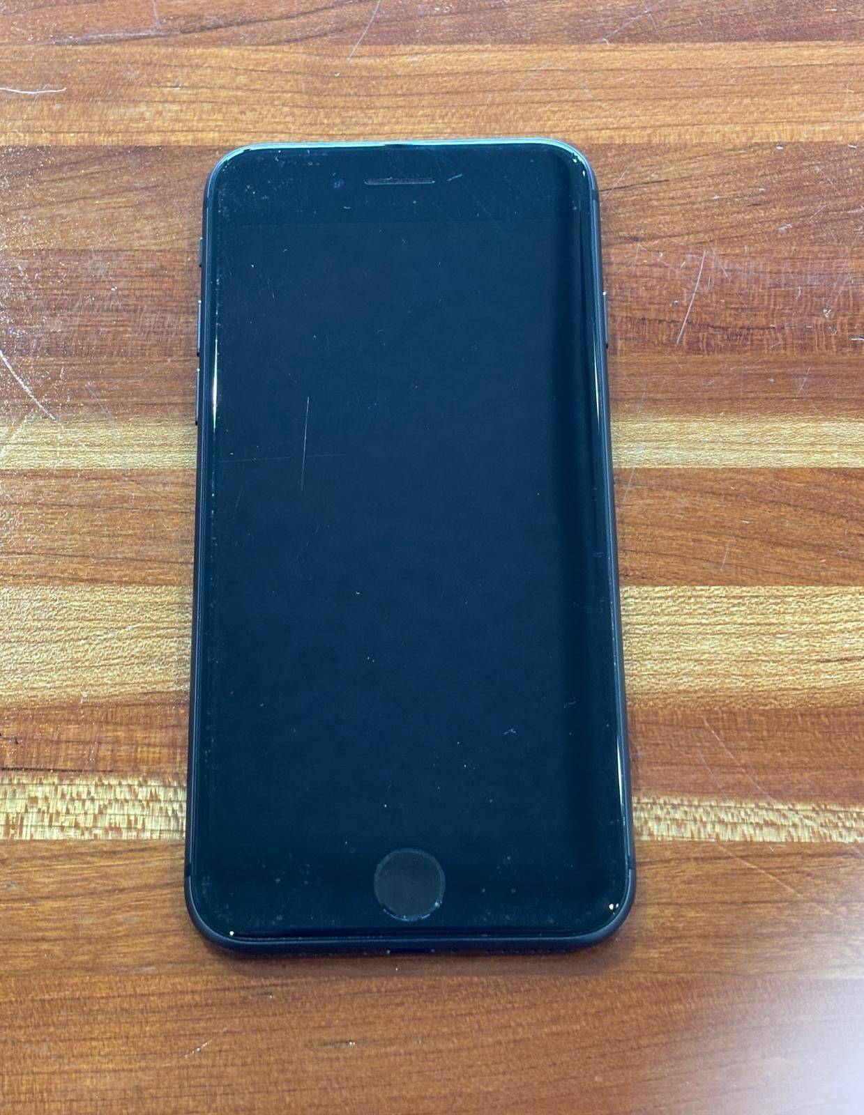 Apple Iphone 8 64GB - 83% BH  Works Great!! - photo 2