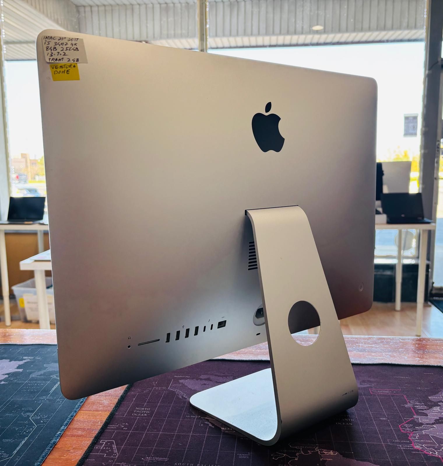 Apple iMac 21.5” 2017 4K with Radeon Pro 555 - Extras!! - photo 4
