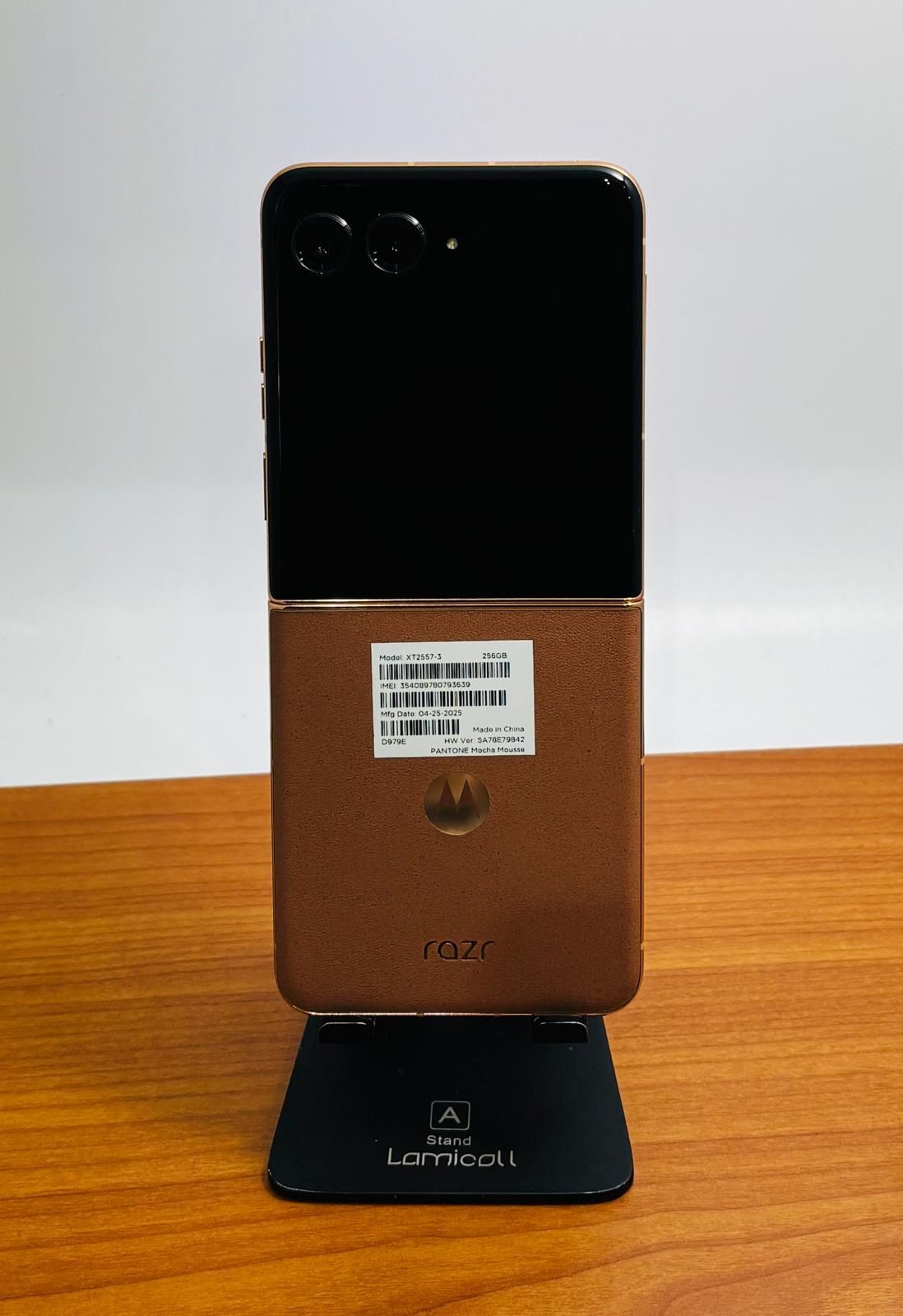 Motorola Razr Plus 2025, 256GB Unlocked - photo 3