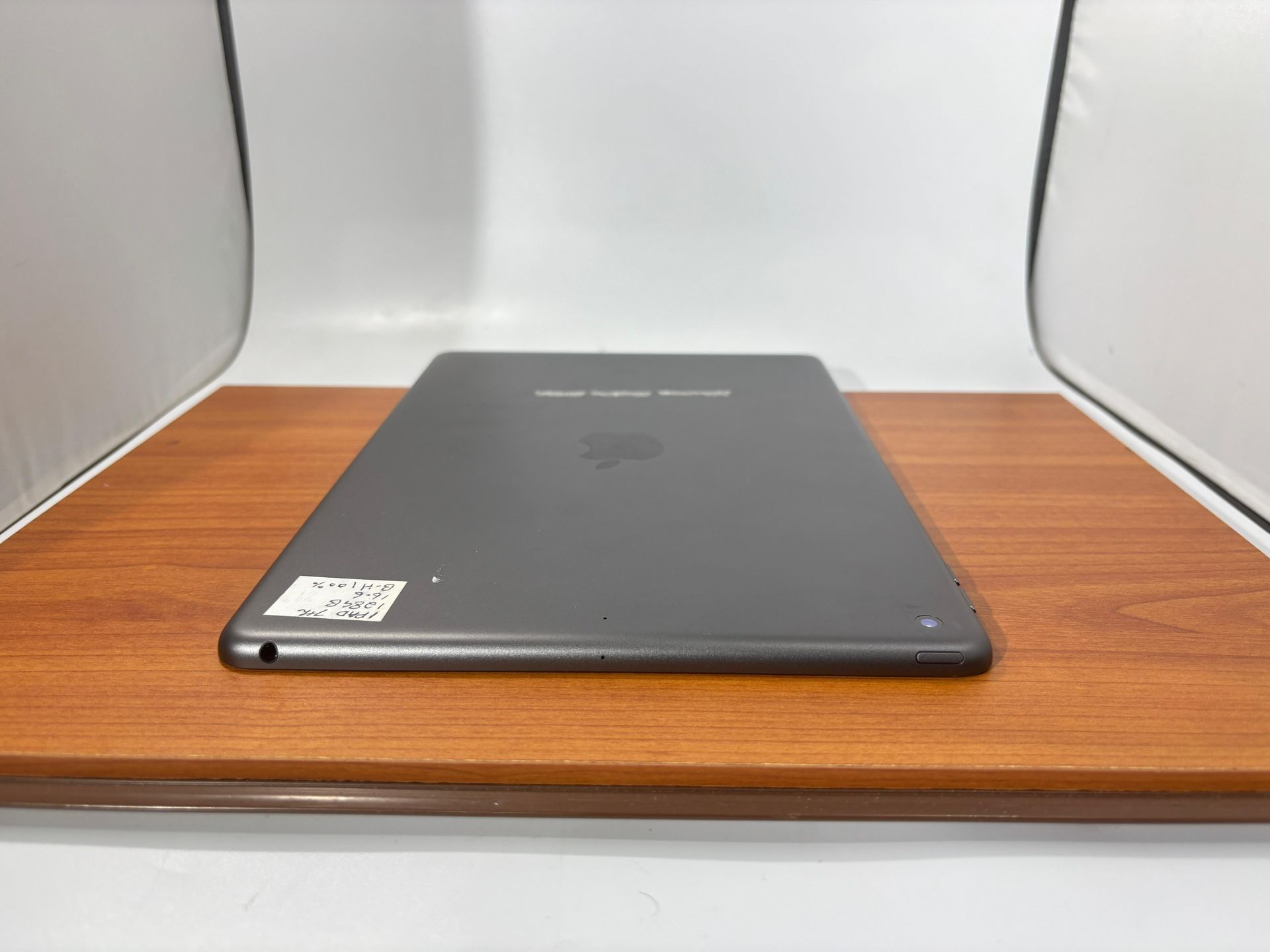 APPLE IPAD 7 128GB 10.2” Fully Functional - photo 2