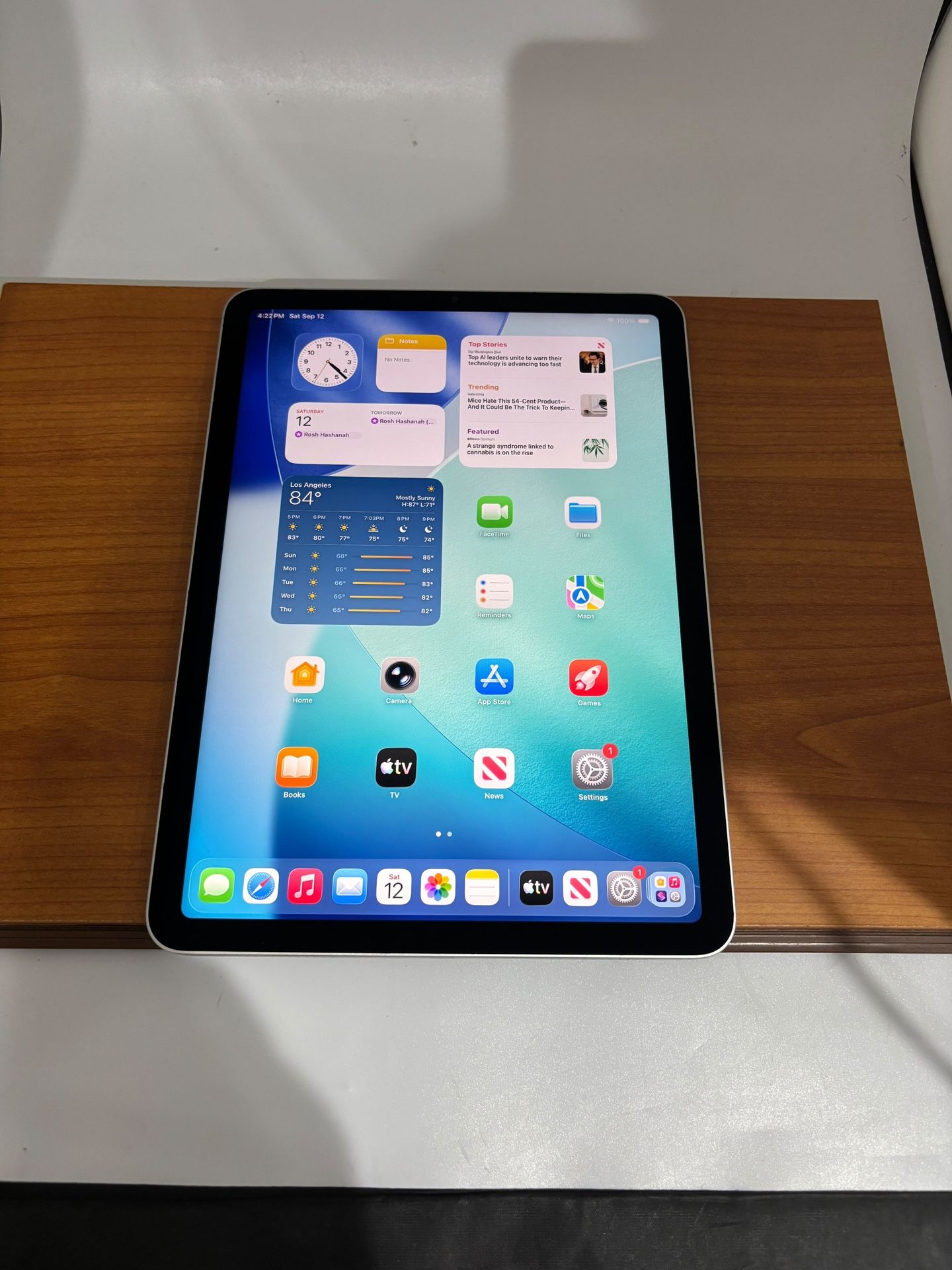 Apple IPAD AIR 4th Gen 10.9” 64GB - photo 5