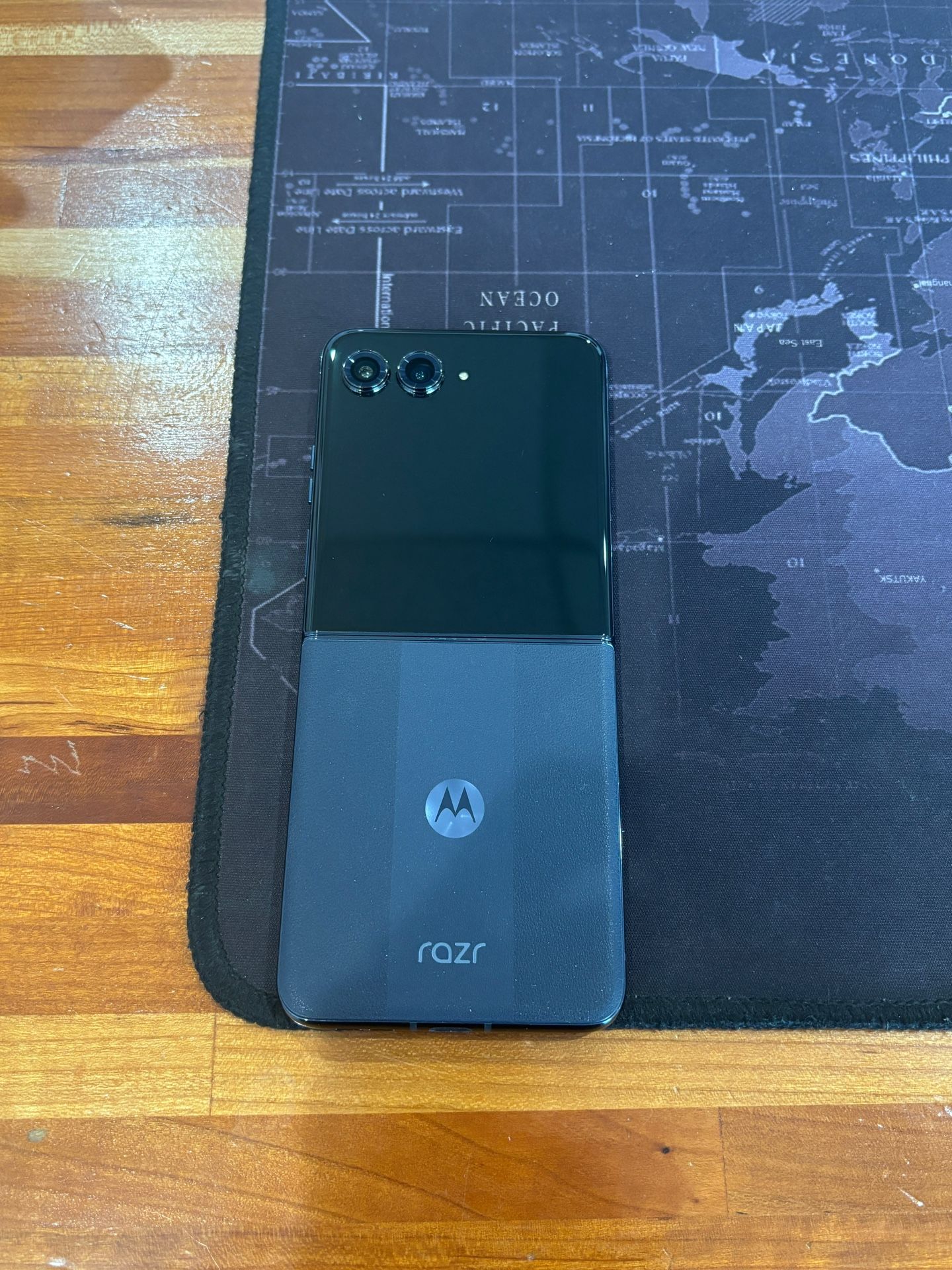 Motorola Razr PLUS 2024 256GB UNLOCKED Fully Functional - photo 3