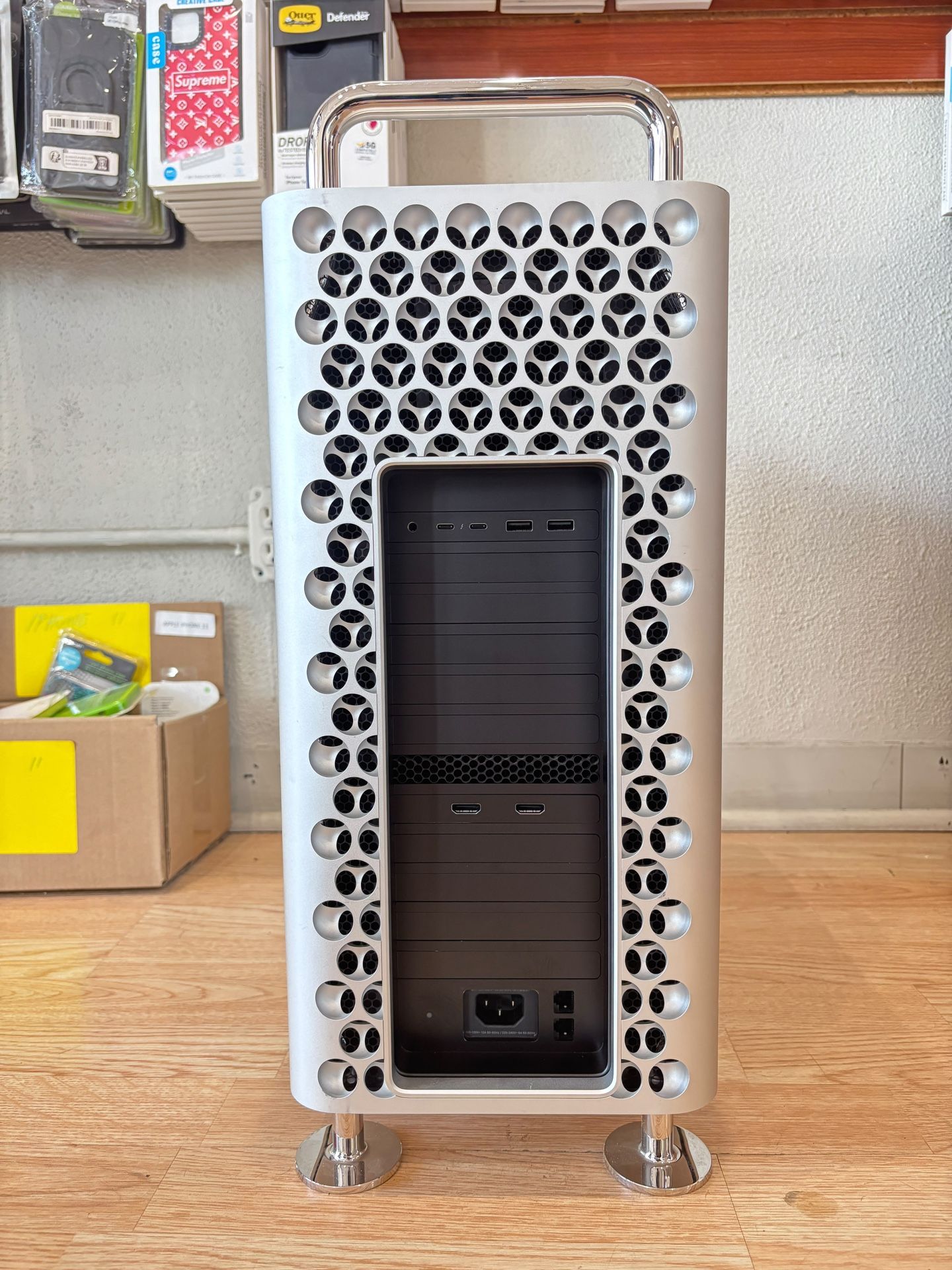 APPLE MAC PRO 2019 8-Core Intel Xeon, 48GB RAM, 1TB SSD - photo 2
