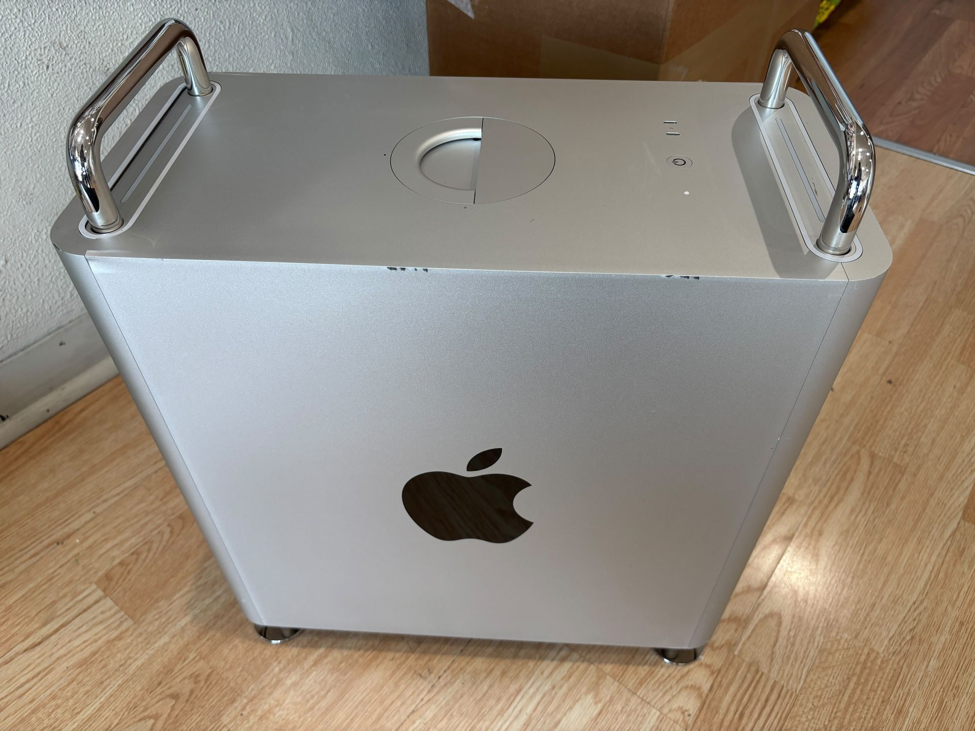 APPLE MAC PRO 2019 8-Core Intel Xeon, 48GB RAM, 1TB SSD - photo 4