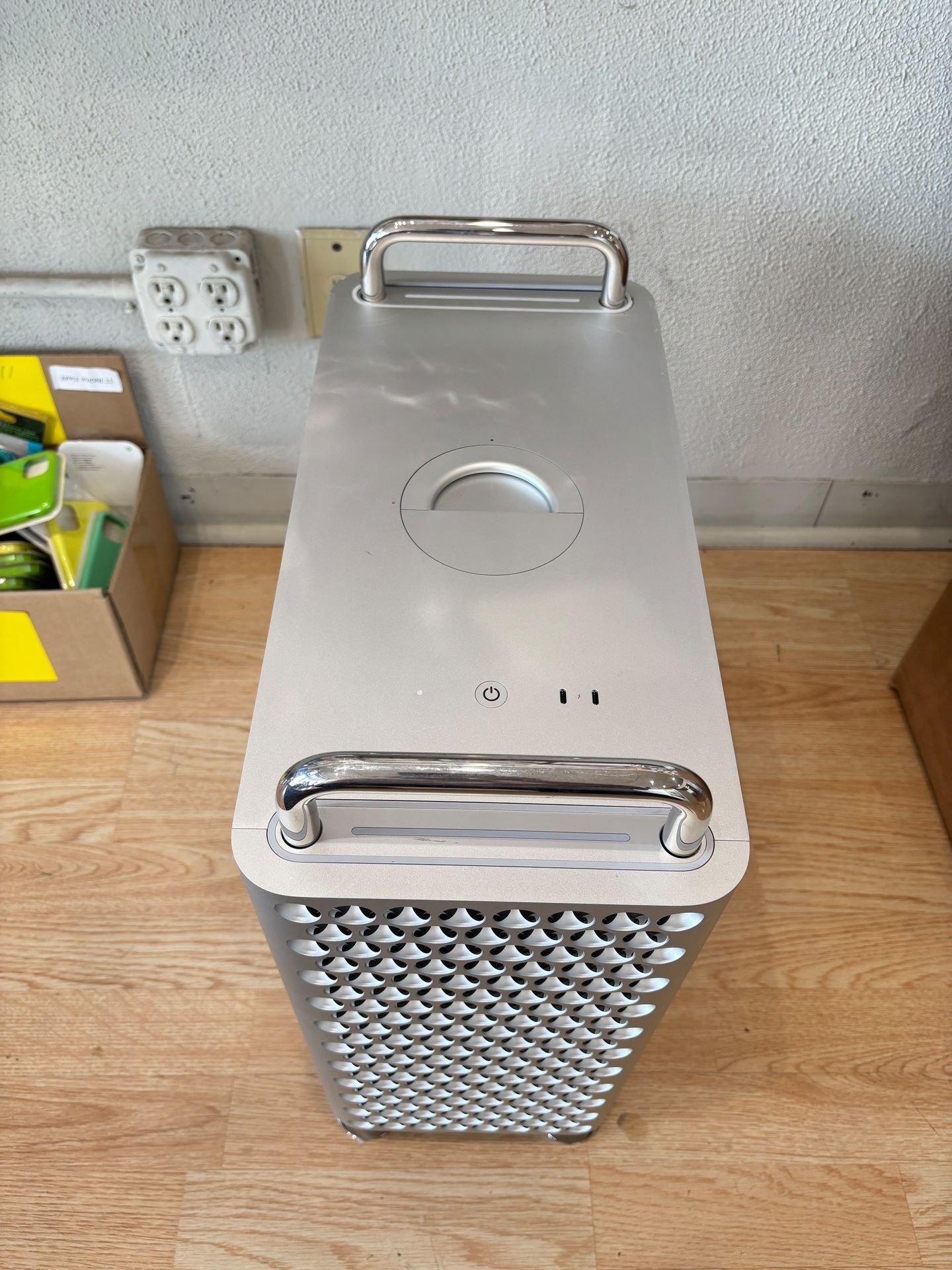 APPLE MAC PRO 2019 8-Core Intel Xeon, 48GB RAM, 1TB SSD - photo 5