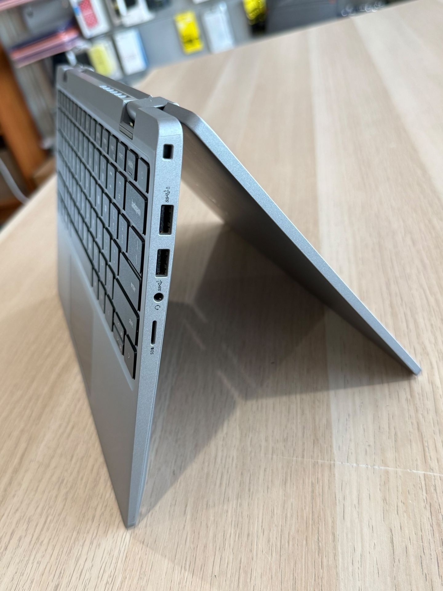 DELL LATITUDE 3330 Convertible TouchScreen i5 8GB 256GB Win11 - photo 4